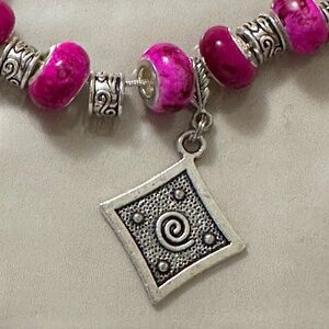 Handmade- NWOT–925 Sterling silver 18” chain, fuchsia beads, diamond shape charm